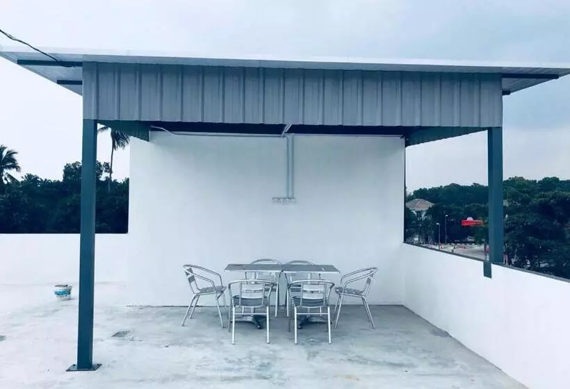 ユースホステル Lunastay