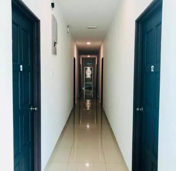 ユースホステル Lunastay