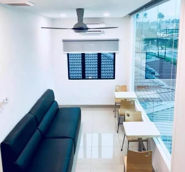 ユースホステル Lunastay