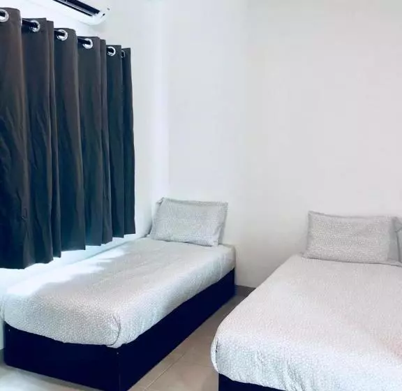 ユースホステル Lunastay