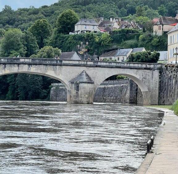 住宿加早餐  Le Mazet  Vue Imprenable
