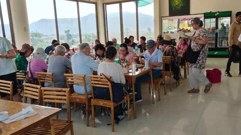 ホテル Ajanta Green Restaurant And Resort