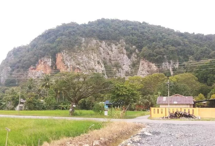 Hotelli Chalet Purnama