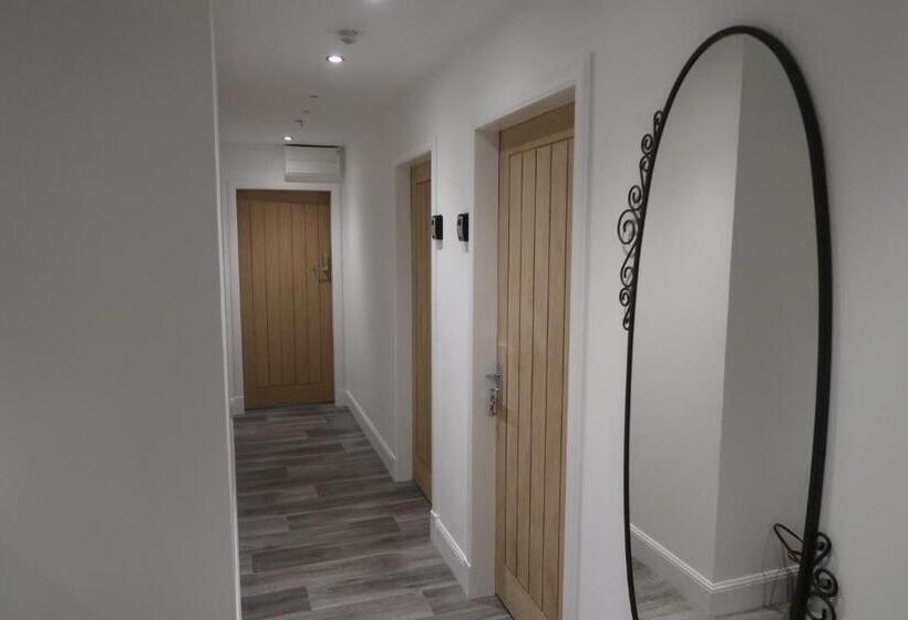 펜션 9 Sheraton Apartments