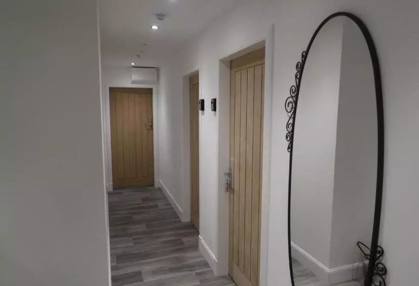 Majatalo 9 Sheraton Apartments