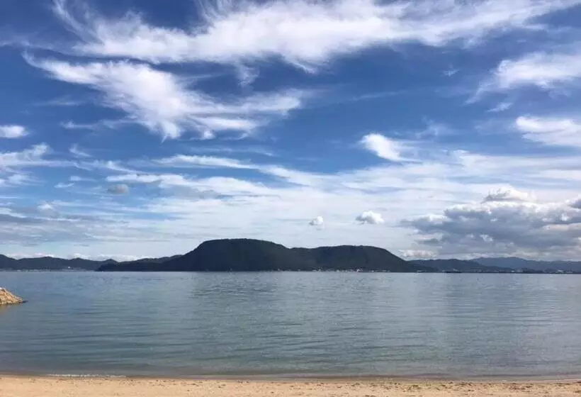 ペンション Megijima Island Guesthouse & Cafe Megino