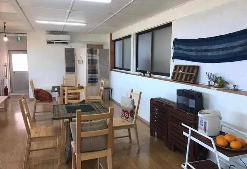 ペンション Megijima Island Guesthouse & Cafe Megino