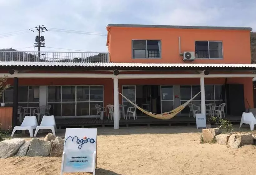 ペンション Megijima Island Guesthouse & Cafe Megino