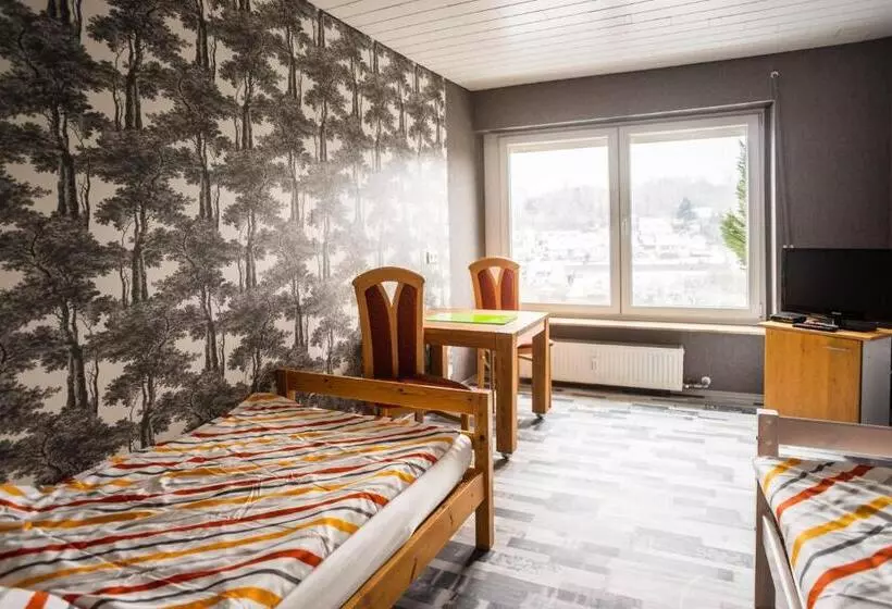 Majatalo Monteurzimmer Rabe