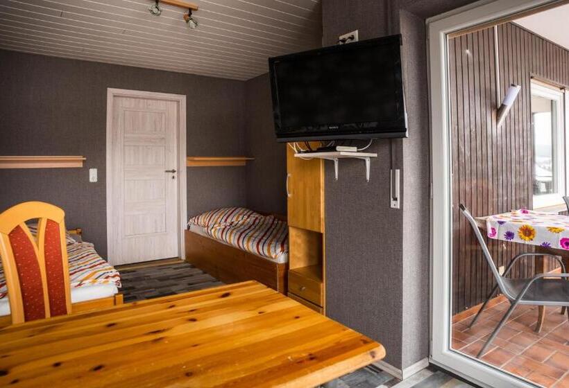 펜션 Monteurzimmer Rabe