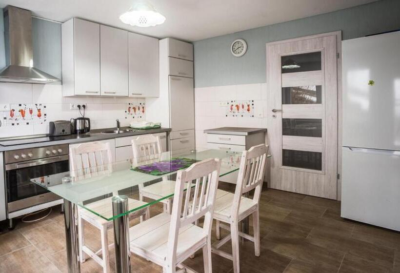 펜션 Monteurzimmer Rabe