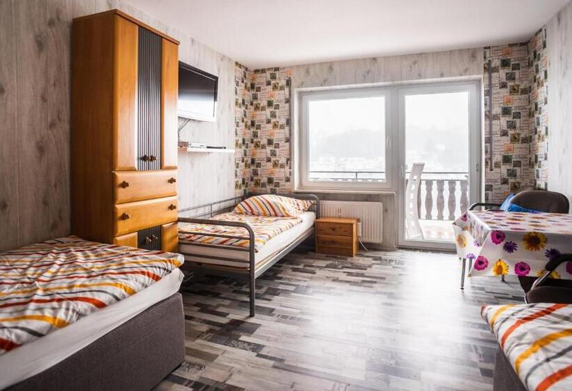 펜션 Monteurzimmer Rabe