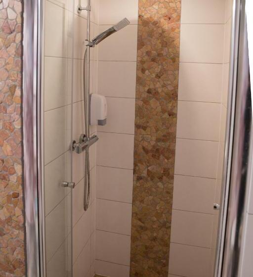 펜션 Monteurzimmer Rabe