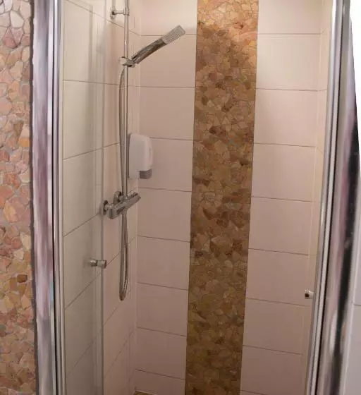 Majatalo Monteurzimmer Rabe