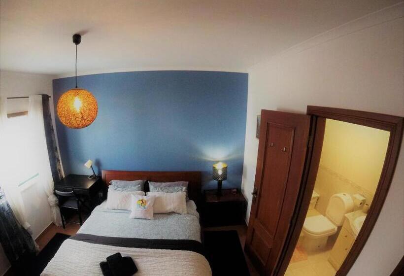 پانسیون Peniche Surf Lodge 2