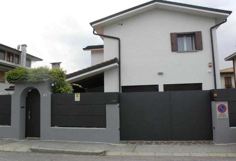B&b Villa Kk Rooms Padova