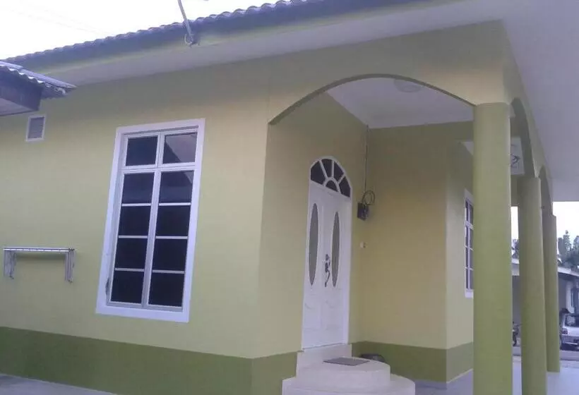 Aamiaismajoitus (B&B) Tok Ayah Homestay Transit Room