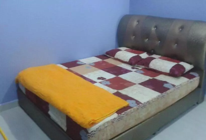 Aamiaismajoitus (B&B) Tok Ayah Homestay Transit Room