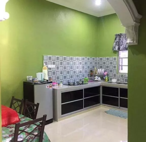 Aamiaismajoitus (B&B) Tok Ayah Homestay Transit Room
