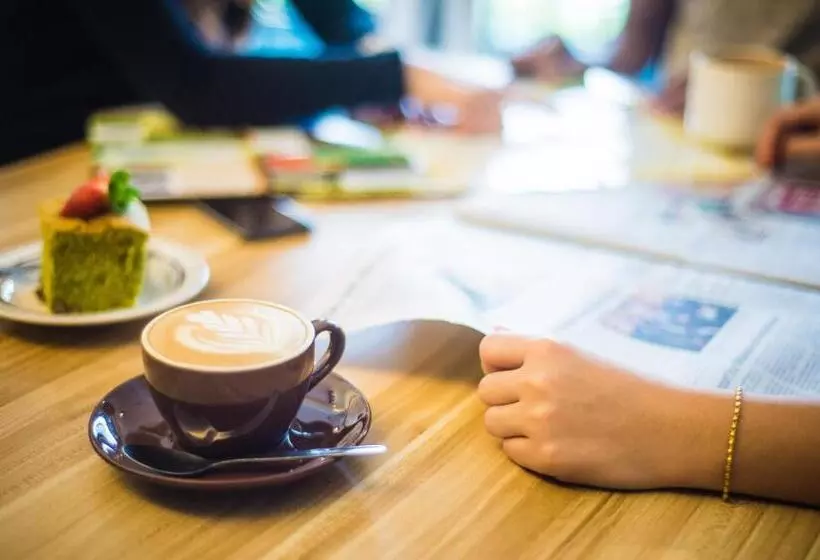 カプセルホテル Traveller Bunker Hostel