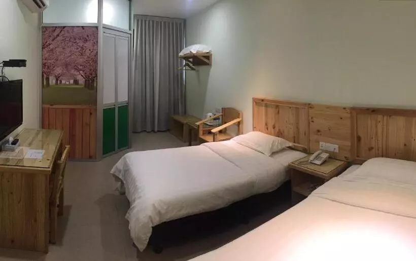 Hotelli Semerah Garden