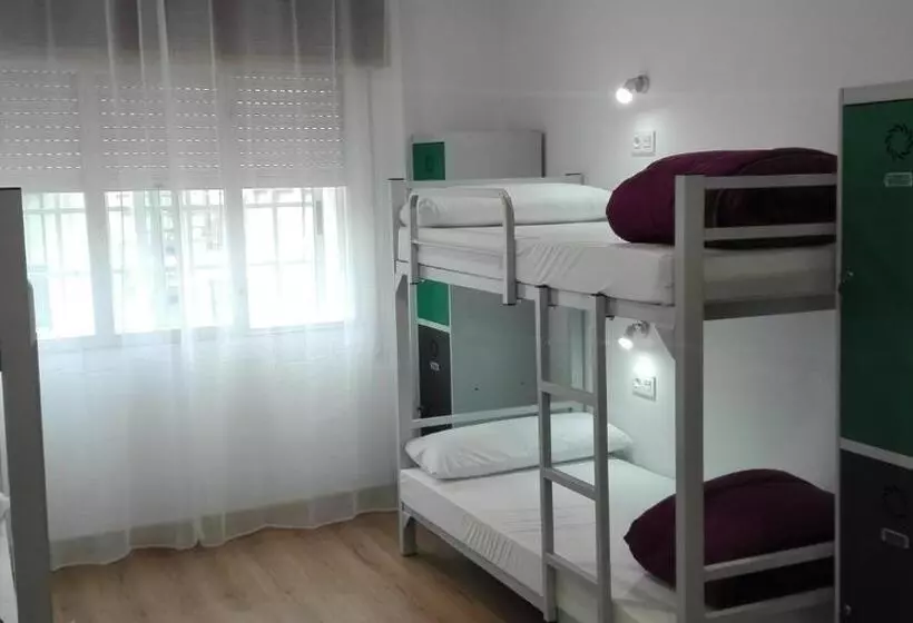 ペンション Albergue Lalin Centro