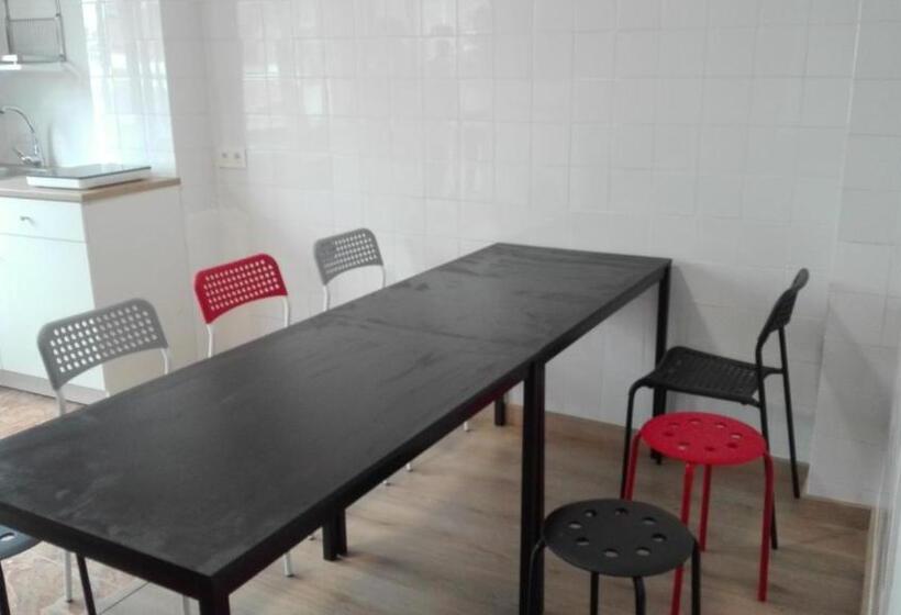 펜션 Albergue Lalin Centro