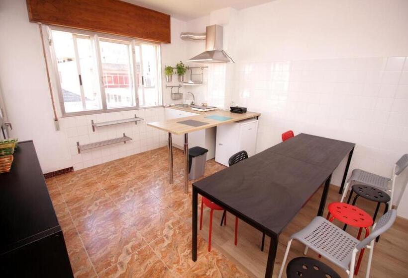 펜션 Albergue Lalin Centro