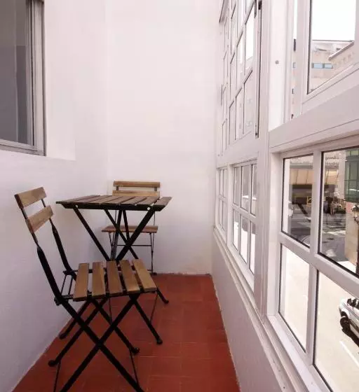 ペンション Albergue Lalin Centro