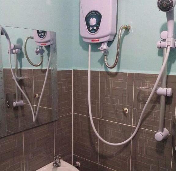 פנסיון Canopy Inn