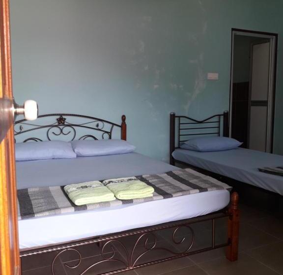 פנסיון Canopy Inn