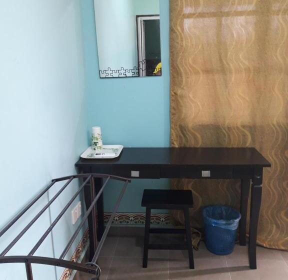 פנסיון Canopy Inn