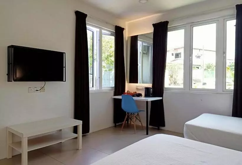 پانسیون Summer Green Lodge