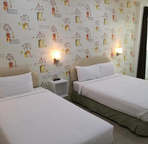 پانسیون Summer Green Lodge