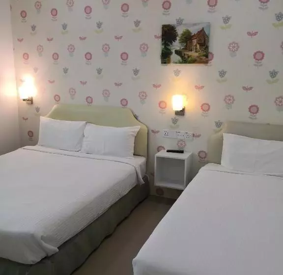 پانسیون Summer Green Lodge