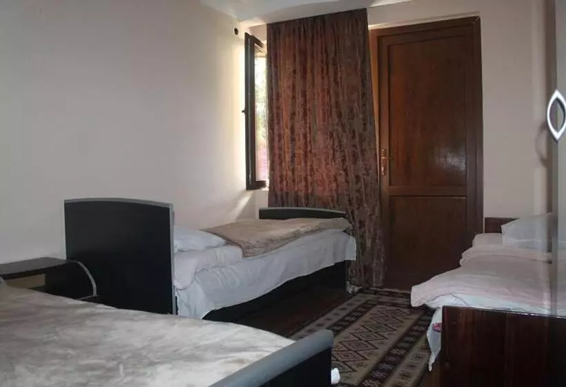 پانسیون Sunny