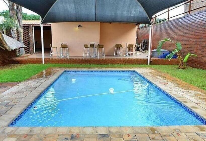 Pension Tshinakie Guesthouse Pretoria