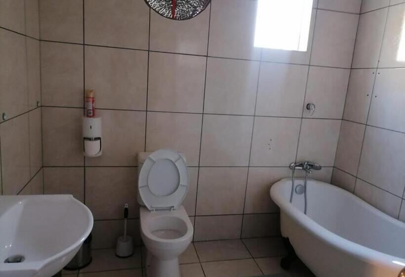Pension Tshinakie Guesthouse Pretoria