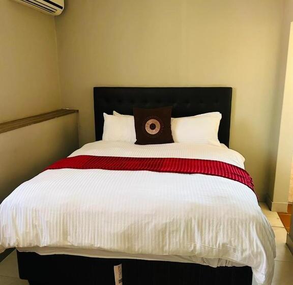 Pension Tshinakie Guesthouse Pretoria