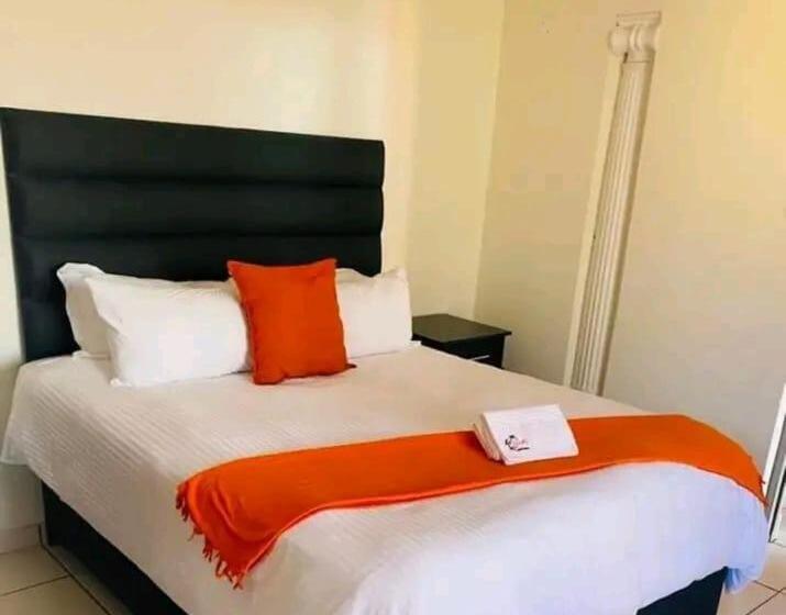 Pension Tshinakie Guesthouse Pretoria