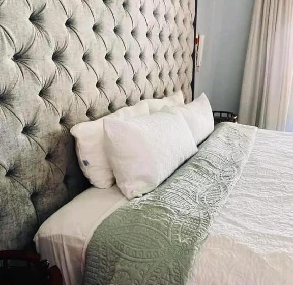 Pension Tshinakie Guesthouse Pretoria