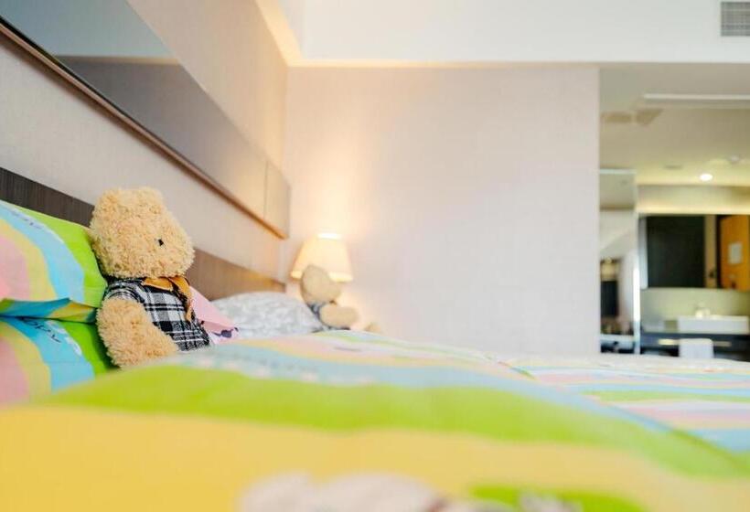 重庆江北观音桥高悦酒店地铁站店