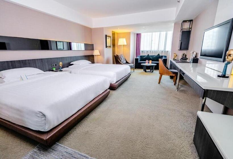 重庆江北观音桥高悦酒店地铁站店