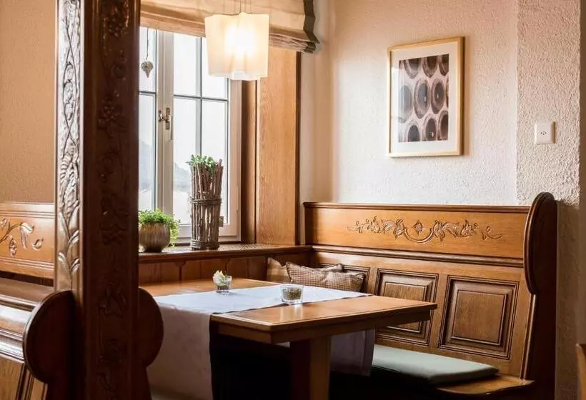 ユースホステル Landgasthof Wartegg