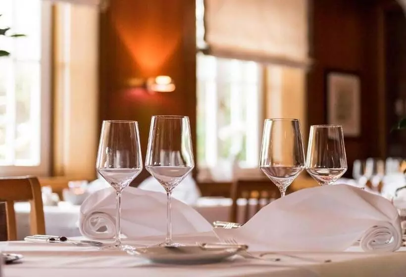 ユースホステル Landgasthof Wartegg