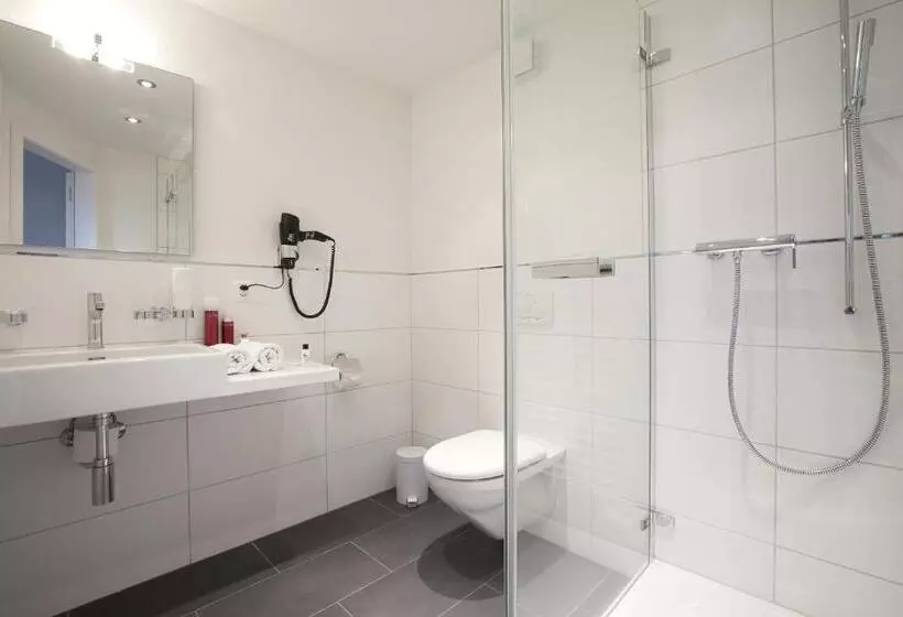 ユースホステル Landgasthof Wartegg