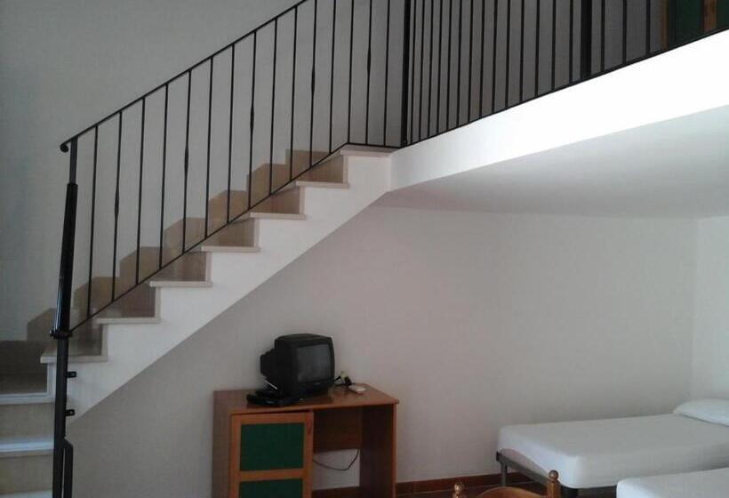 Отель Agriturismo Della Torre