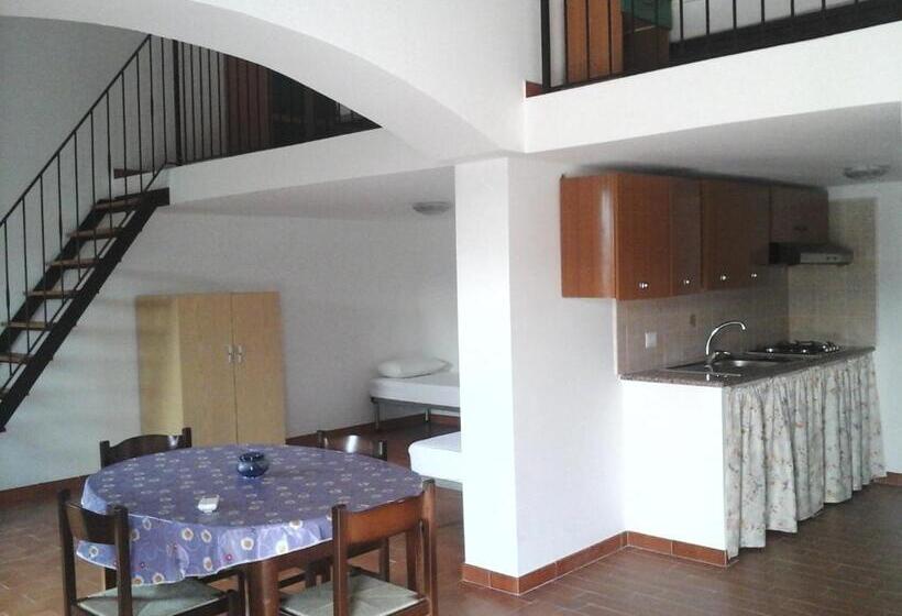 Отель Agriturismo Della Torre