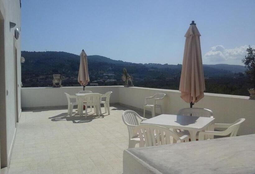 Отель Agriturismo Della Torre