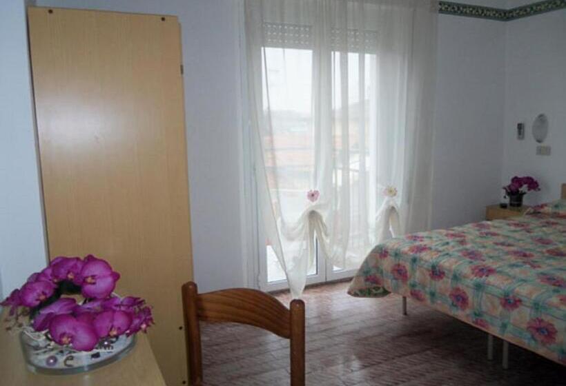 בית מלון כפרי Atene Albergo Riccione